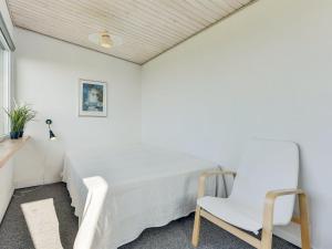 Posezení v ubytování Holiday Home Kaapo - 300m from the sea by Interhome