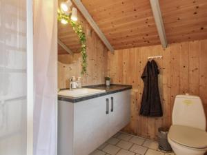 Koupelna v ubytování Holiday Home Carlotta - 12km from the sea by Interhome