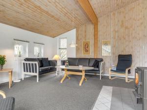 Posezení v ubytování Holiday Home Bosi - 28km from the sea by Interhome
