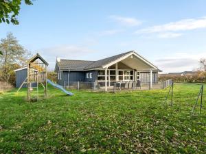 Herní místnost nebo prostor pro děti v ubytování Holiday Home Findus - 1-2km to the inlet in Western Jutland by Interhome