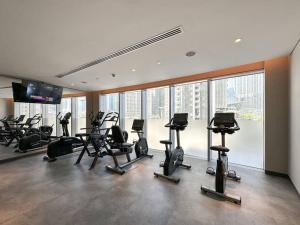 Fitness centrum a/nebo fitness zařízení v ubytování Stay Holiday Homes by Al Ghurair - Downtown Opera Grand - Dubai