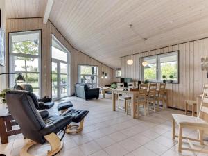 Posezení v ubytování Holiday Home Gylla - 12km from the sea by Interhome