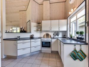 Kuchyň nebo kuchyňský kout v ubytování Holiday Home Gylla - 12km from the sea by Interhome + 19 fotografií