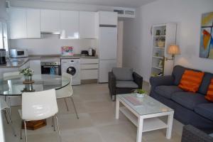 Kuchyňa alebo kuchynka v ubytovaní Nerja Paradise Rentals - Villa Valeria