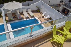 Bazén v ubytovaní Nerja Paradise Rentals - Villa Valeria alebo v jeho blízkosti