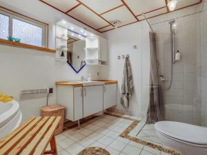 Koupelna v ubytování Holiday Home Flugha - 500m to the inlet in The Liim Fiord by Interhome