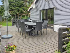Zahrada ubytování Holiday Home Anine - 200m to the inlet by Interhome