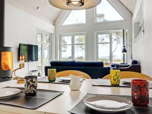 Posezení v ubytování Holiday Home Angelita - 80m to the inlet by Interhome