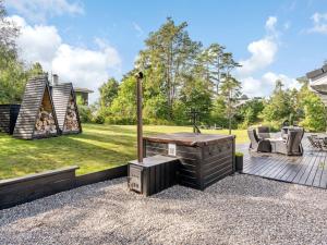 Zahrada ubytování Holiday Home Adela - 1km from the sea by Interhome