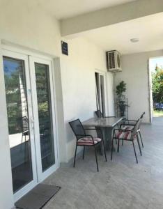 Gallery image of Apartman Dobrić in Kastel Stafilic