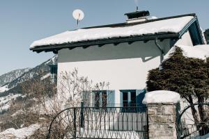 Mynd úr myndasafni af Charming chalet with sauna + views! í Bad Gastein