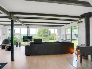 Posezení v ubytování Holiday Home Edvia - 700m to the inlet by Interhome