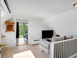 TV a/nebo společenská místnost v ubytování Holiday Home Edvia - 700m to the inlet by Interhome + 19 fotografií
