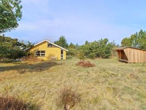 Zahrada ubytování Holiday Home Catha - 175m from the sea by Interhome