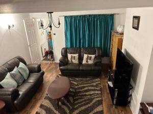 Imagen de la galería de spacious 2 bedroom house, en Shotton