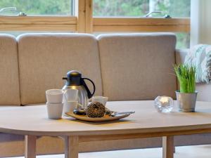 Příslušenství pro přípravu čaje a kávy v ubytování Holiday Home Joosua - 400m from the sea by Interhome