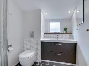 Koupelna v ubytování Holiday Home Joosua - 400m from the sea by Interhome