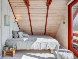 Postel nebo postele na pokoji v ubytování Holiday Home Golubinka - 500m from the sea in Djursland and Mols by Interhome