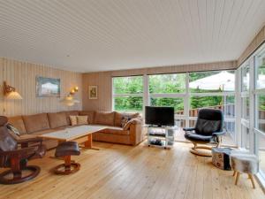 Posezení v ubytování Holiday Home Blazo - 400m from the sea by Interhome