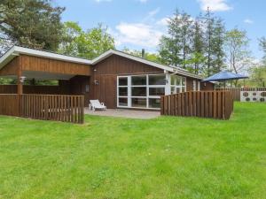 Zahrada ubytování Holiday Home Blazo - 400m from the sea by Interhome