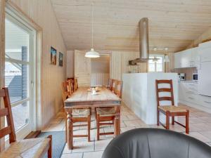 Kuchyň nebo kuchyňský kout v ubytování Holiday Home Kristián - 400m from the sea by Interhome
