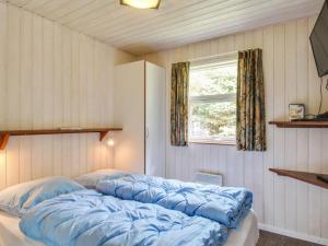 Postel nebo postele na pokoji v ubytování Holiday Home Hemming - from the sea by Interhome