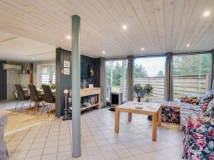 Fotografie z fotogalerie ubytování Holiday Home Sampo - 1-3km from the sea by Interhome v destinaci Hals