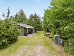Zahrada ubytování Holiday Home Ane - 1-7km from the sea by Interhome