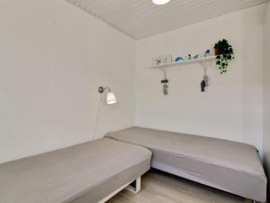 Postel nebo postele na pokoji v ubytování Apartment Oddi - 900m from the sea by Interhome + 12 fotografií