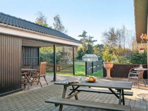 Zahrada ubytování Holiday Home Aurea - 1km from the sea by Interhome