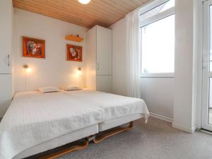 Postel nebo postele na pokoji v ubytování Apartment Hariett - 900m from the sea by Interhome