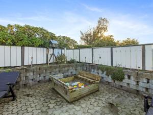 Zahrada ubytování Holiday Home Vrage - 800m from the sea by Interhome