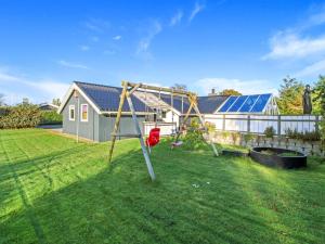 Zahrada ubytování Holiday Home Vrage - 800m from the sea by Interhome