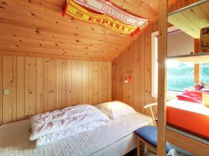 Postel nebo postele na pokoji v ubytování Holiday Home Vrage - 800m from the sea by Interhome