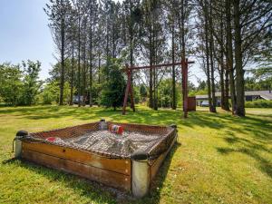 Zahrada ubytování Holiday Home Thurir - 4km from the sea by Interhome