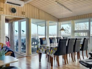 Posezení v ubytování Holiday Home Anselma - 800m to the inlet by Interhome
