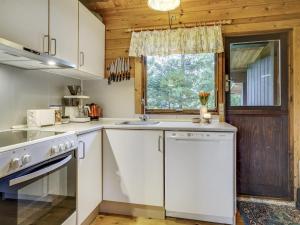 Kuchyň nebo kuchyňský kout v ubytování Holiday Home Artur - 1-5km from the sea by Interhome