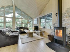 Posezení v ubytování Holiday Home Anethe - 100m to the inlet by Interhome