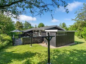 Zahrada ubytování Holiday Home Angantir - 700m to the inlet by Interhome