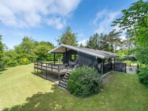 Zahrada ubytování Holiday Home Angantir - 700m to the inlet by Interhome