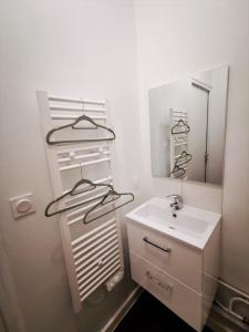 Fotografia z galérie ubytovania Proche gare - petit studio cosy v destinácii Rouen + 14 fotografií
