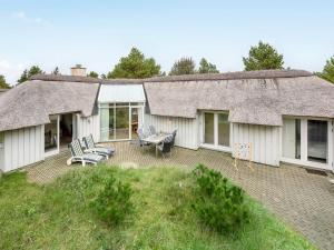 Zahrada ubytování Holiday Home Catarine - 1-1km from the sea by Interhome