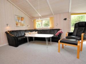 Et sittehjørne på Holiday Home Brynulf - 900m from the sea in NW Jutland by Interhome