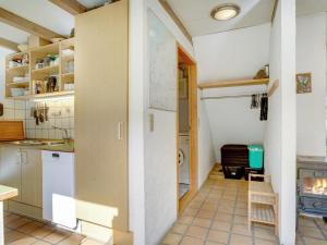 Kuchyň nebo kuchyňský kout v ubytování Holiday Home Bianka - 200m from the sea by Interhome