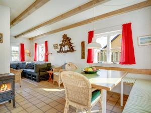 Posezení v ubytování Holiday Home Bianka - 200m from the sea by Interhome