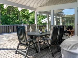 Balkón nebo terasa v ubytování Holiday Home Harriet - 800m from the sea by Interhome