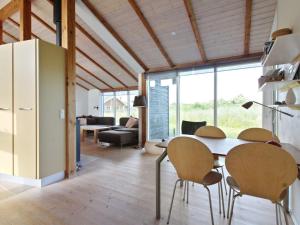 Kuchyň nebo kuchyňský kout v ubytování Holiday Home Preben - 500m from the sea by Interhome