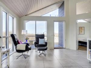 Posezení v ubytování Holiday Home Luci - 500m from the sea by Interhome