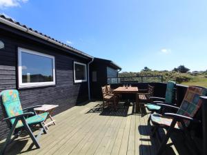 Balkón nebo terasa v ubytování Holiday Home Ellynor - 200m from the sea by Interhome