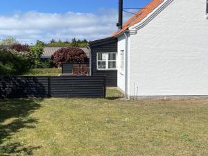 Zahrada ubytování Holiday Home Marijanne - 500m from the sea by Interhome